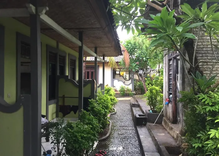 ベッド・アンド・ブレックファスト Puri Aries Tulamben Bungalows