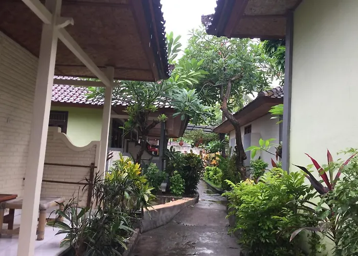 ベッド・アンド・ブレックファスト Puri Aries Tulamben Bungalows