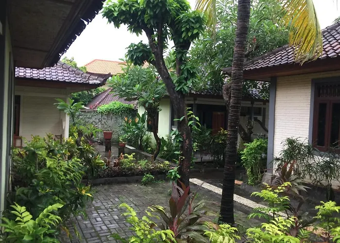 Puri Aries Tulamben Bungalows ベッド・アンド・ブレックファスト *